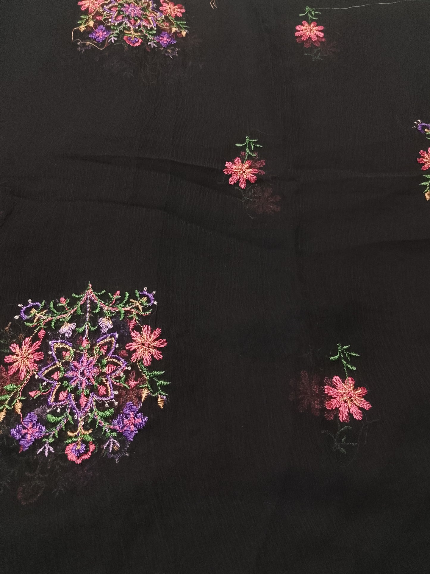 (R25-230) I Rahwaleen Embroidery Karandi Suit (3-Piece) | 🖤🌹 Ebony Charm | Bareeze Prints