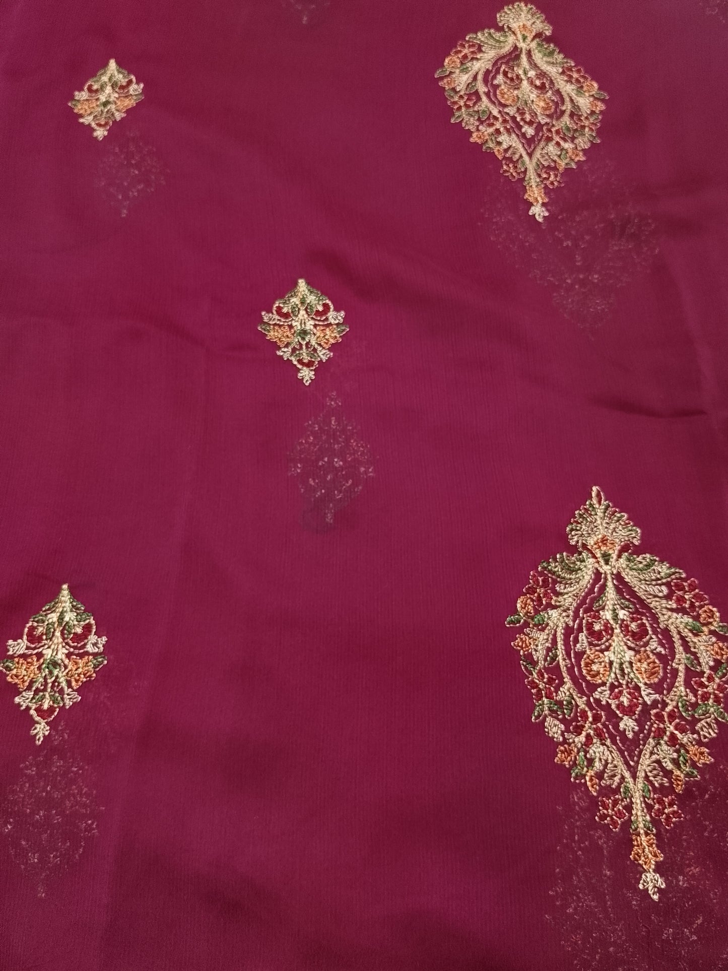 (R25-239) I Rahwaleen Embroidery Karandi Suit (3-Piece) | 🍷 Crimson Glor | Bareeze Prints