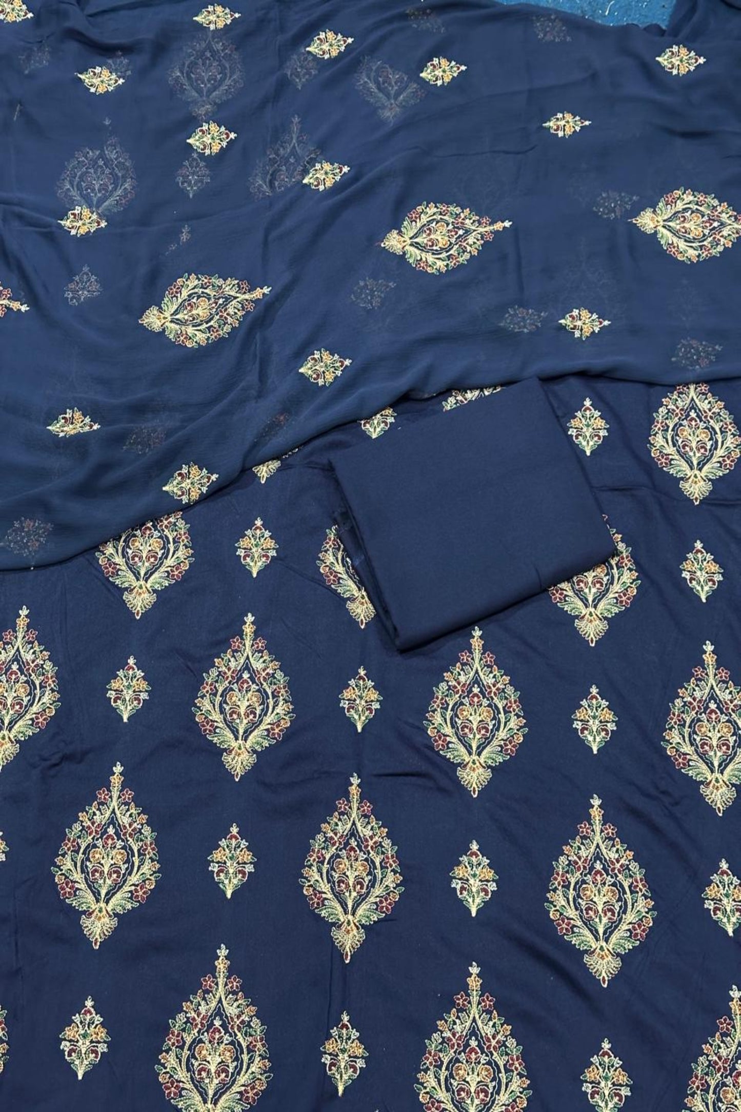 A1 - Rahwaleen Luxury Karandi Embroidered Suit (3-Piece) | Bareeze Prints | (R25-205)