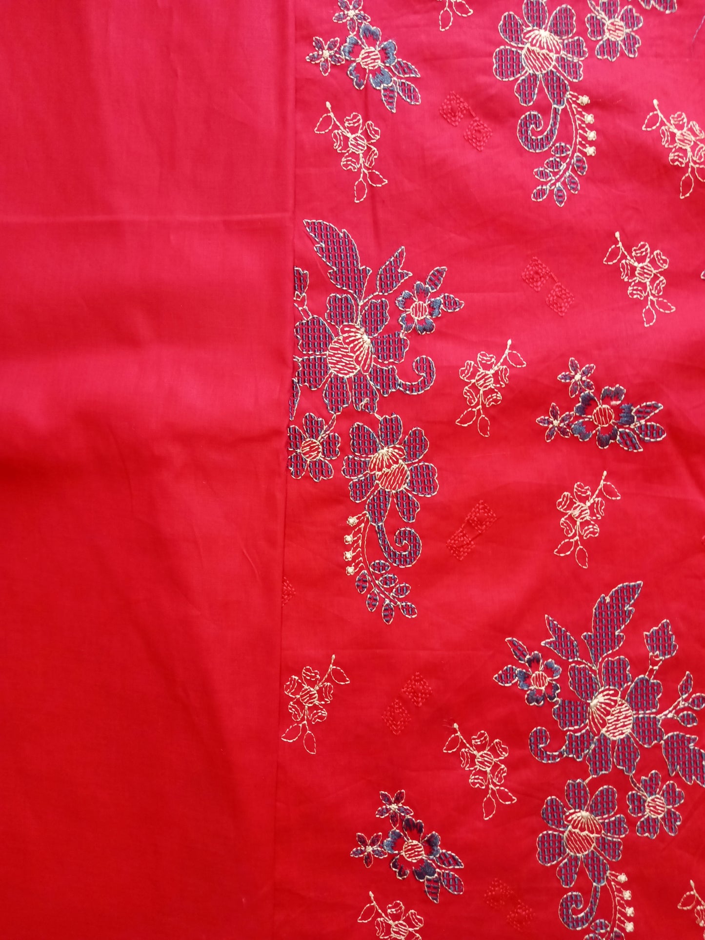Rahwaleen Embroidery Lawn Suit (3-Piece) |❤️ Scarlet Elegance | (R25-078)