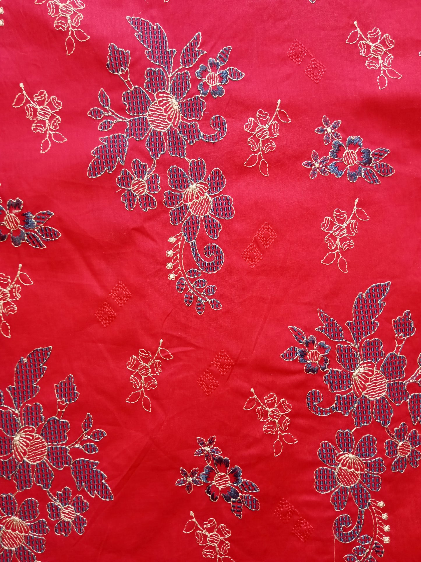 Rahwaleen Embroidery Lawn Suit (3-Piece) |❤️ Scarlet Elegance | (R25-078)