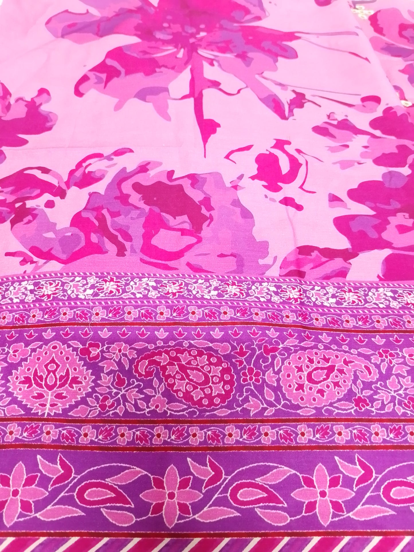 Rahwaleen Embroidery Lawn Suit (3-Piece) | SAPPHIRE Original | 🌸 Blush Petal | (R25-167)