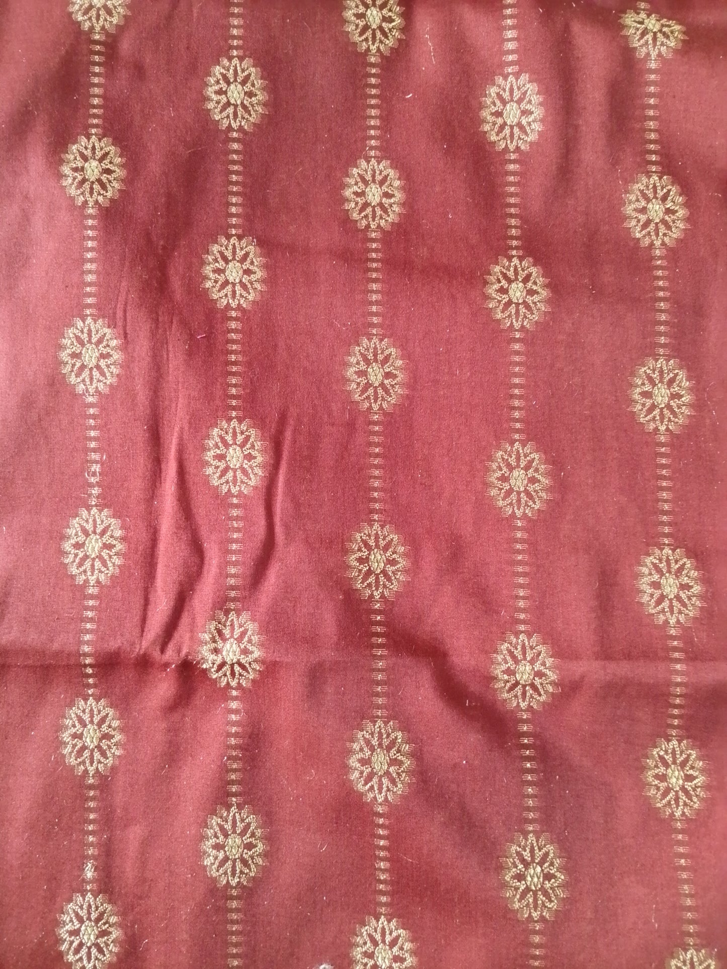 Rahwaleen Embroidery Lawn Suit (3-Piece) | SAPPHIRE Original | 🍷 Dusty Rosewood | (R25-168)