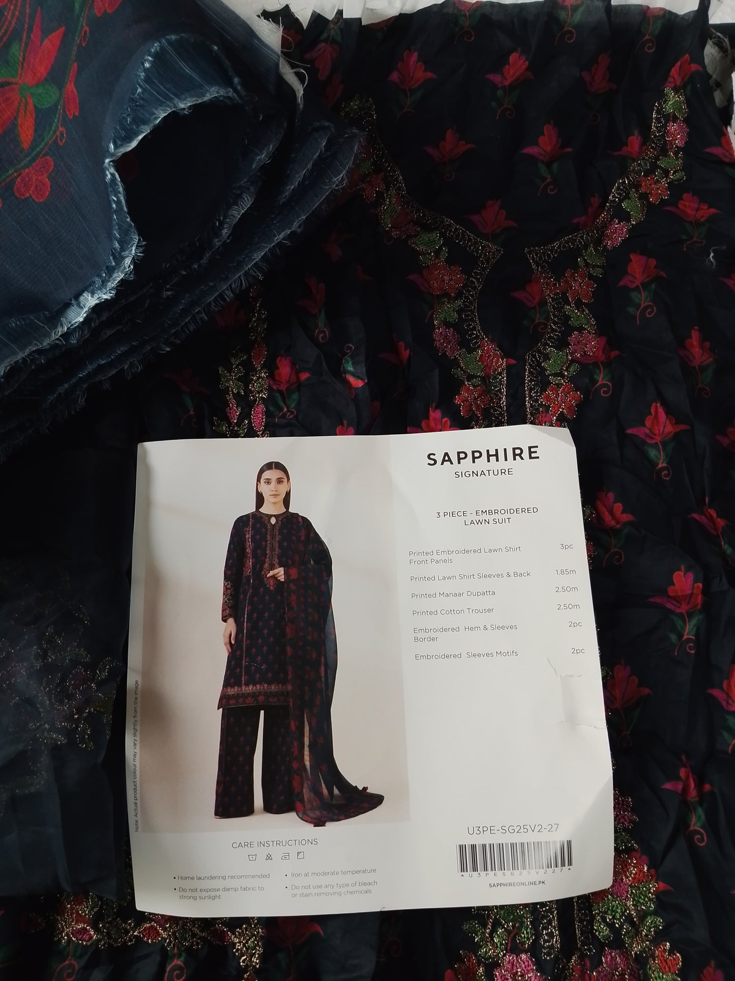 Rahwaleen Embroidery Lawn Suit (3-Piece) | SAPPHIRE Original | 🌸🖤 Midnight Bloom | (R25-173)