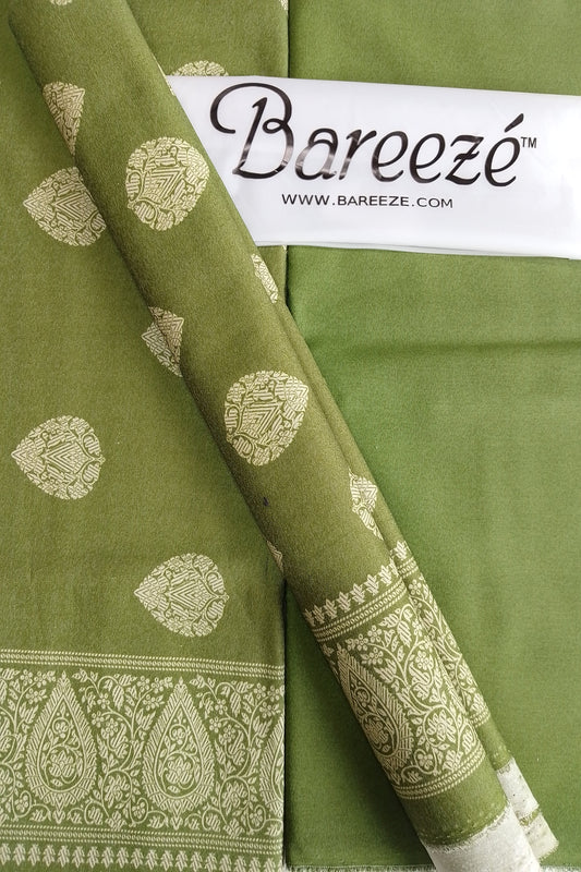 A1 - Rahwaleen Printed Karandi Suit (3-Piece) | 💚❄ Parrot Breeze | (R25-200)