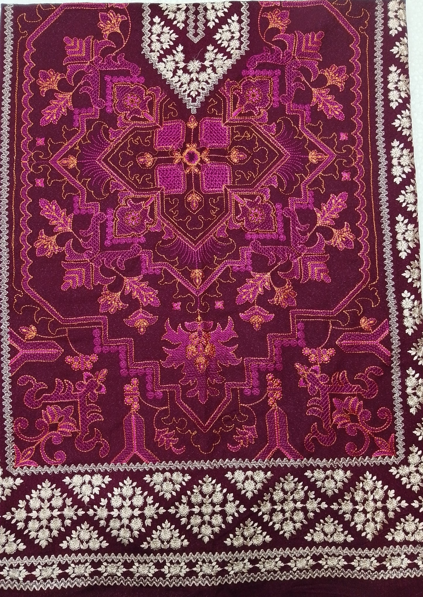 (R25-214) || Rahwaleen Embroidered Karandi Suit (3-Piece) | 🍷 Regal Bloom | Bareeze Prints