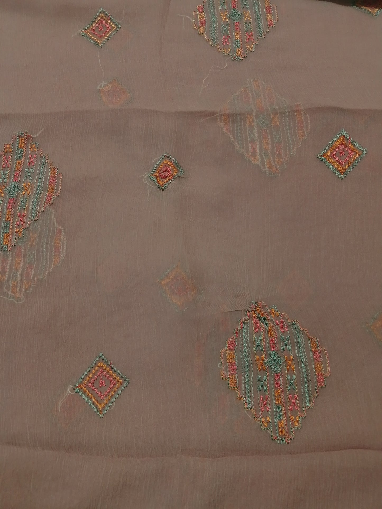 (R25-227) I Rahwaleen Embroidery Karandi Suit (3-Piece) | 🌸 Mauve Grace shade | Bareeze Prints
