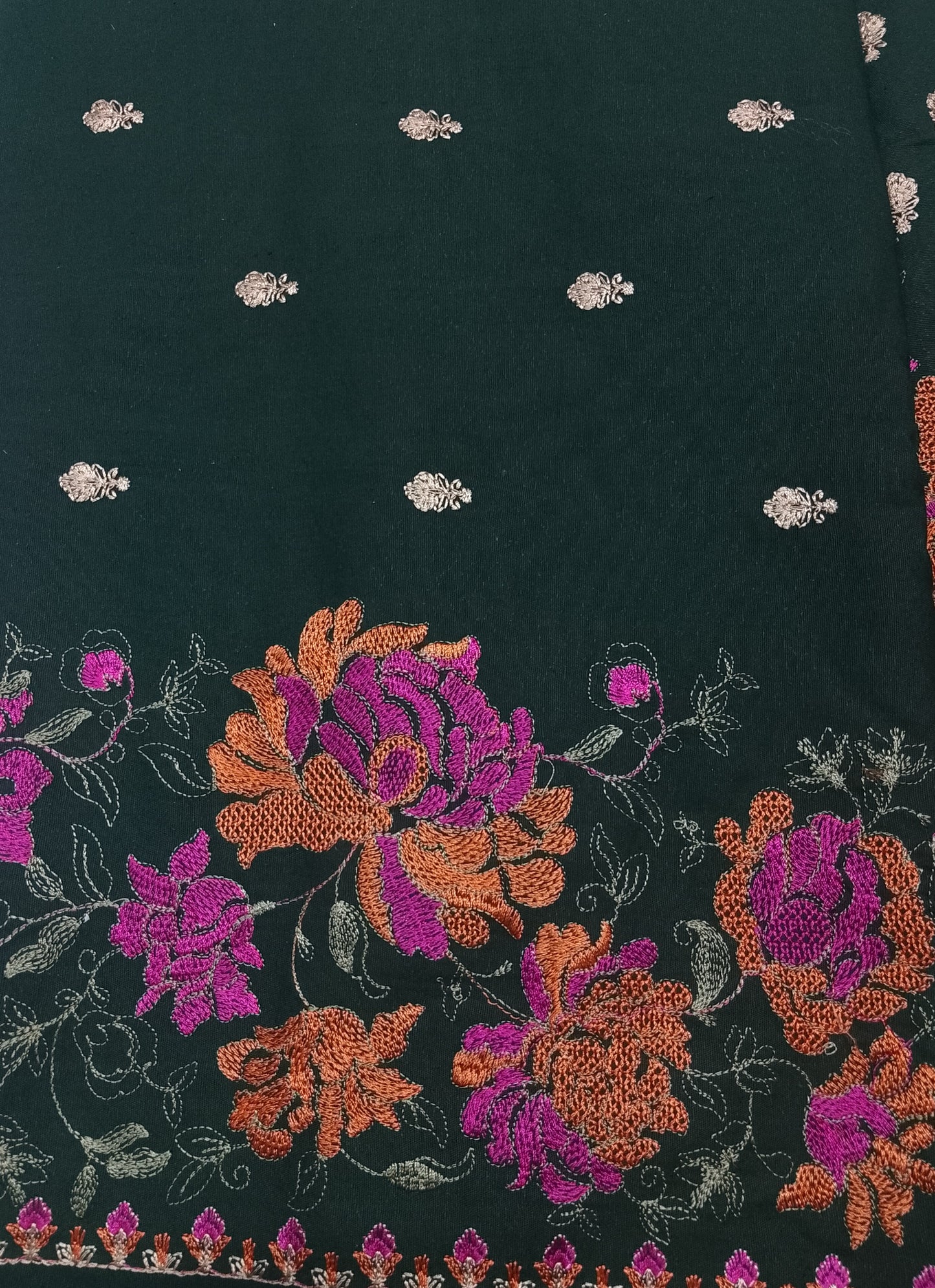 (R25-215) |Rahwaleen Embroidered Karandi Suit (3-Piece) | 🌿 Emerald Charm | Bareeze Prints