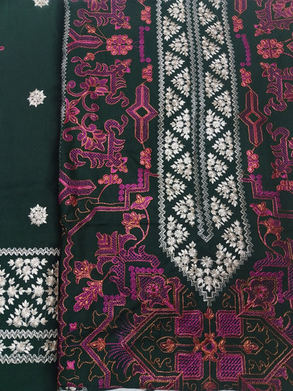 (R25-216) I Rahwaleen Embroidered Karandi Suit (3-Piece) | 🌿 Emerald Charm | Bareeze Prints