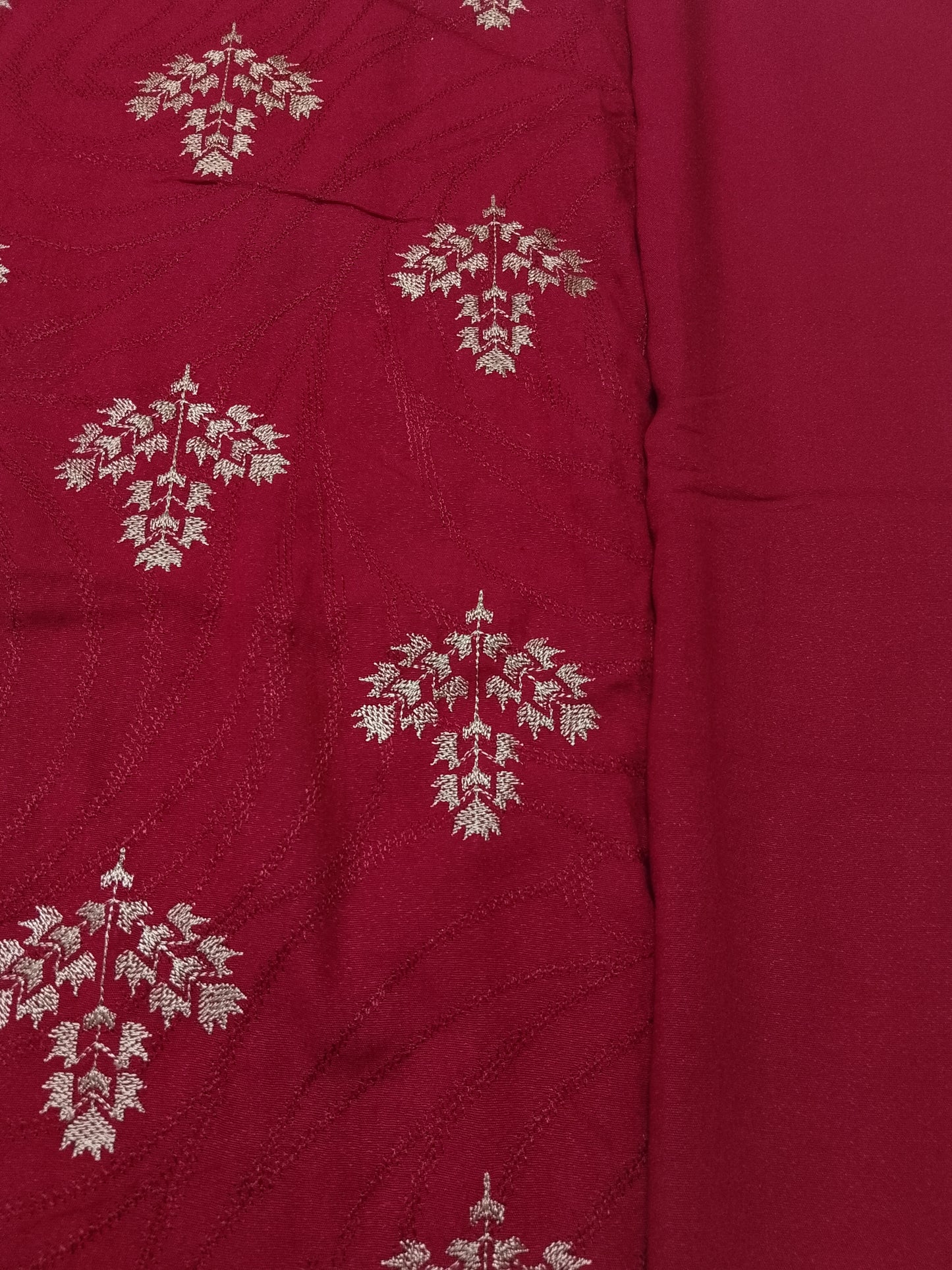 (R25-233) I Rahwaleen Embroidery Karandi Suit (3-Piece) | ❤️ Crimson Radiance | Bareeze Prints