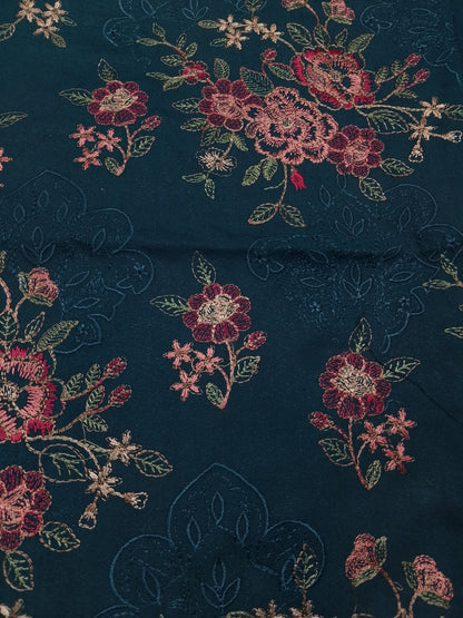 (R25-236) I Rahwaleen Embroidery Karandi Suit (3-Piece) | 🌷 Blush Garden | Bareeze Prints (Copy)