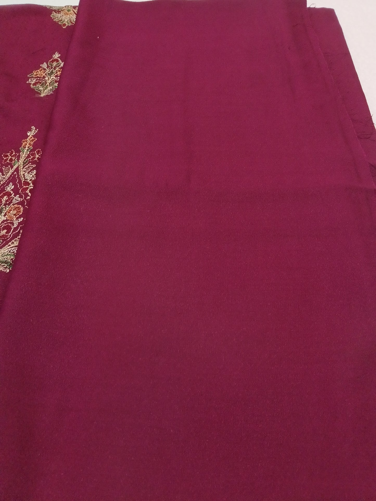 (R25-239) I Rahwaleen Embroidery Karandi Suit (3-Piece) | 🍷 Crimson Glor | Bareeze Prints