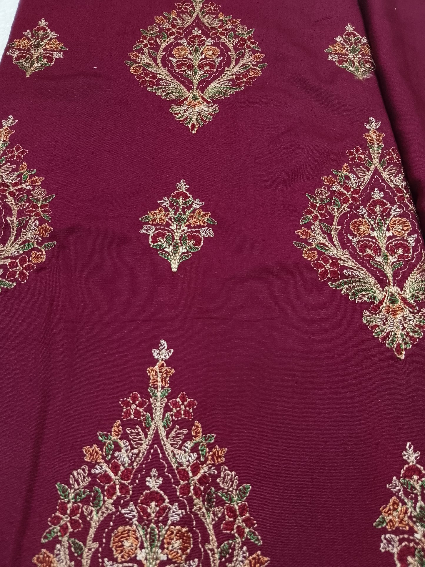 (R25-239) I Rahwaleen Embroidery Karandi Suit (3-Piece) | 🍷 Crimson Glor | Bareeze Prints