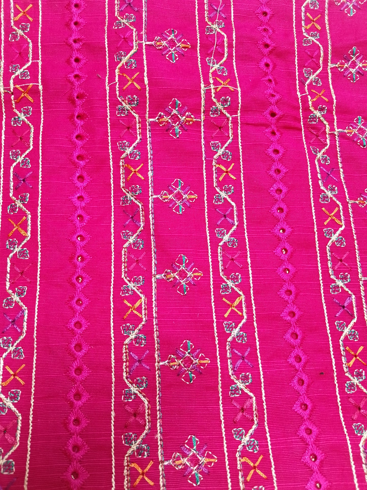 (R25-253) I Rahwaleen Embroidery Khaddar Suit (2-Piece) | 🌺 Vibrant Rose | Bareeze Prints