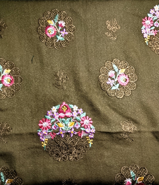 (R25-248) I Rahwaleen Embroidery Karandi Suit (2-Piece) | 🌿 Meadow Bloom | Bareeze Prints