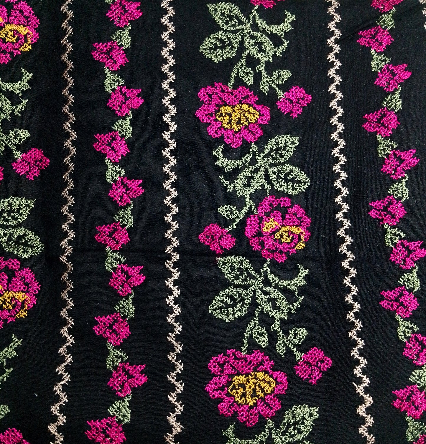 (R25-249) I Rahwaleen Embroidery Karandi Suit (2-Piece) | ✨ Midnight Bloom | Bareeze Prints