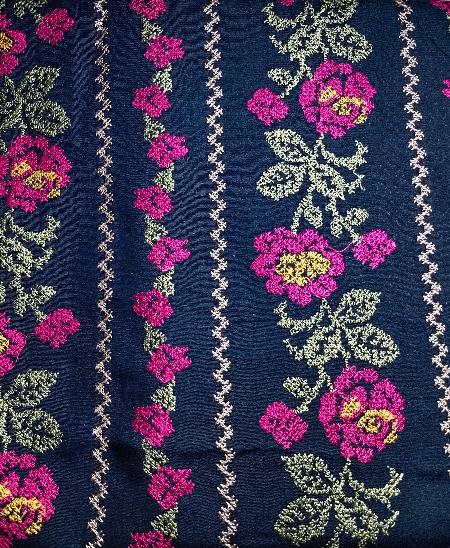 (R25-247) I Rahwaleen Embroidery Karandi Suit (2-Piece) | 🌸 Blue Meadow | Bareeze Prints