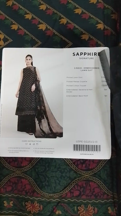 Rahwaleen Embroidery Lawn Suit (3-Piece) | SAPPHIRE Original | 🖤 Deep Multitone | (R25-164)